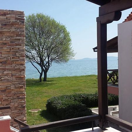 Beachfront Stylish Maisonette In Ierissós Luaran gambar