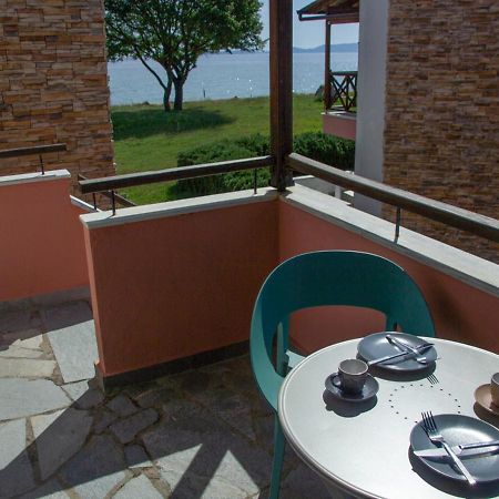 Beachfront Stylish Maisonette In Ierissós Luaran gambar