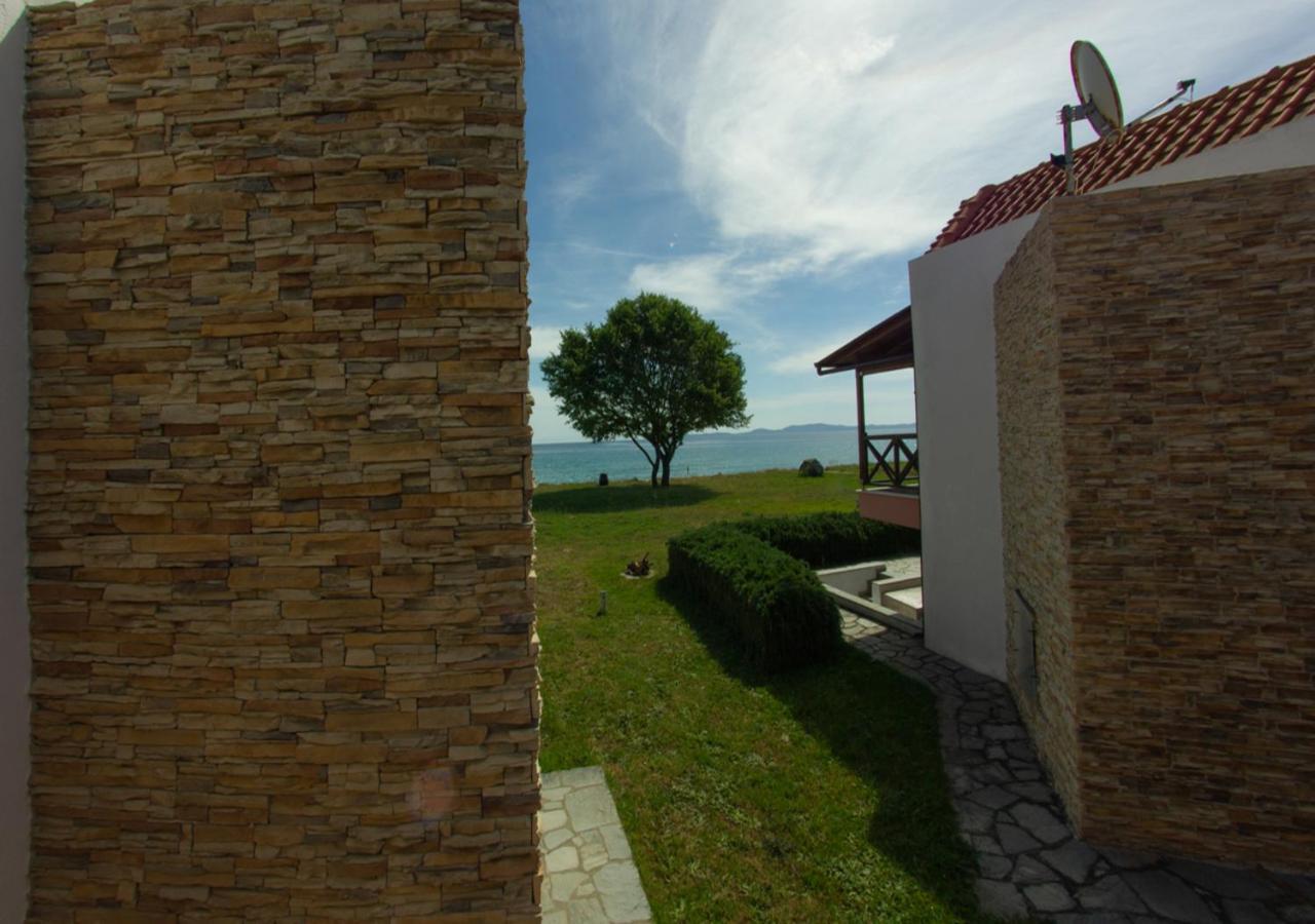 Beachfront Stylish Maisonette In Ierissós Luaran gambar